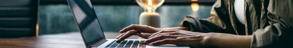 How to Choose Between a Part-Time and Full-Time Online MBA